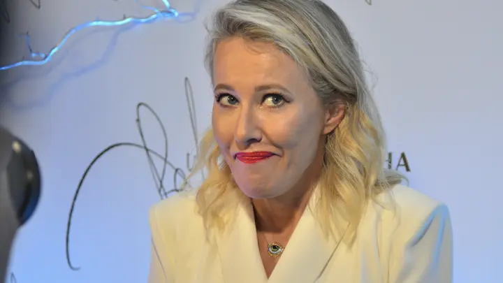 Приношу извинения: Собчак сломили? Ксюше наконец-то постучали сверху