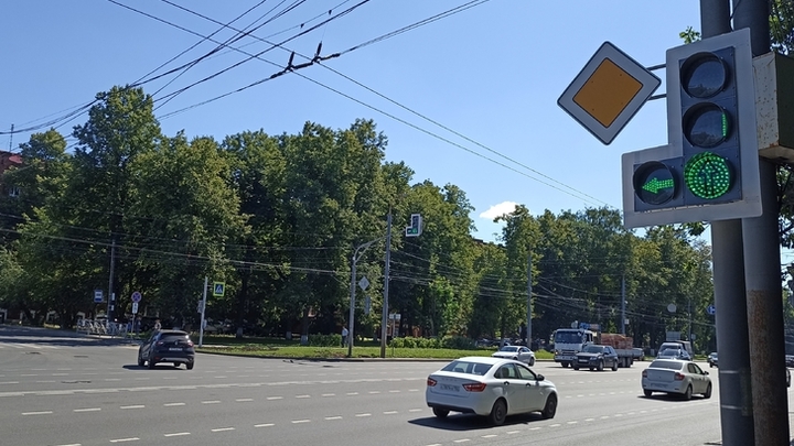 На проспекте Гагарина в Нижнем Новгороде установили 2 новых светофора