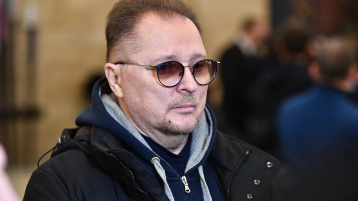 Продюсера Дзюника довели фанаты Пугачёвой: Он в больнице - пережил 6-часовую операцию