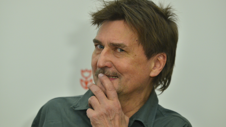 На кладбище для великих места не нашлось: Петербург наказал сбежавшего Бутусова?