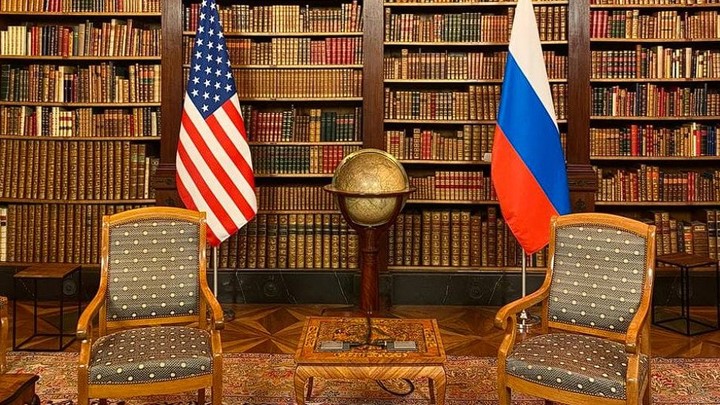МИД Украины воспротивился диалогу Путина с Байденом и упрекнул Орбана в мечтательности