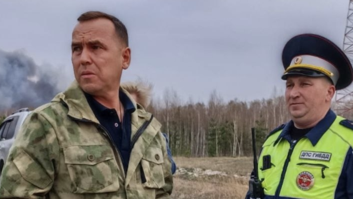 В Кургане пожар добрался до завода Курганстальмост