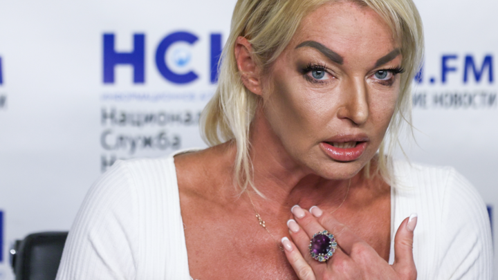 Людям из трущоб приказали молчать: Волочкова вступилась за Долину и оскорбила жителей России