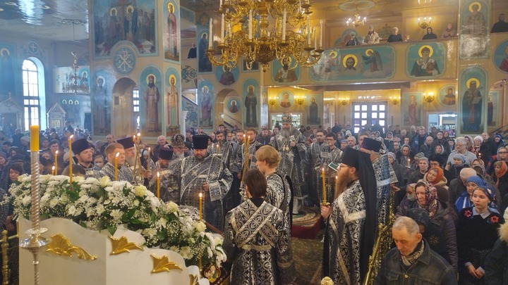 Пасхальное богослужение-2023 в Вознесенском кафедральном соборе Новосибирска: онлайн-трансляция