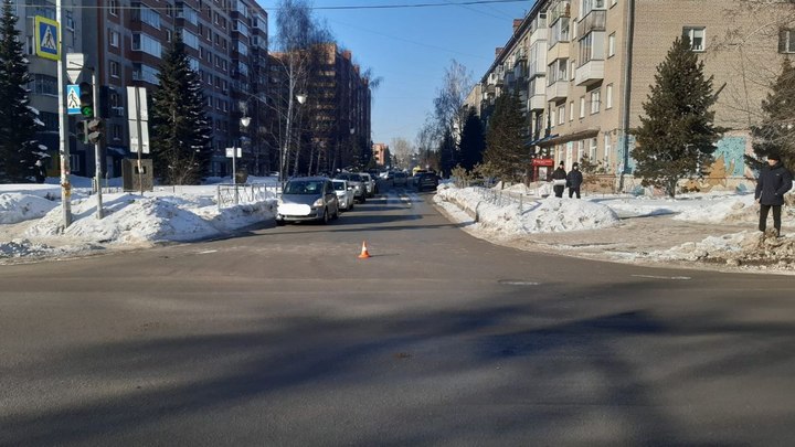 Водитель на Lexus сбил 8-летнего ребёнка в Новосибирске