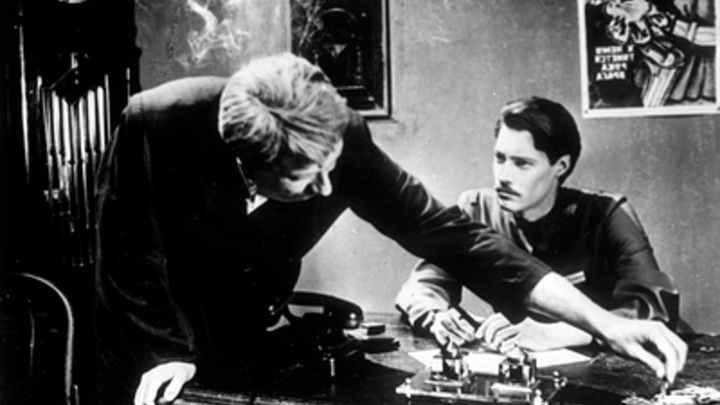 Семь ошибок Глеба Жеглова: детали легендарного фильма, которые вы не замечали