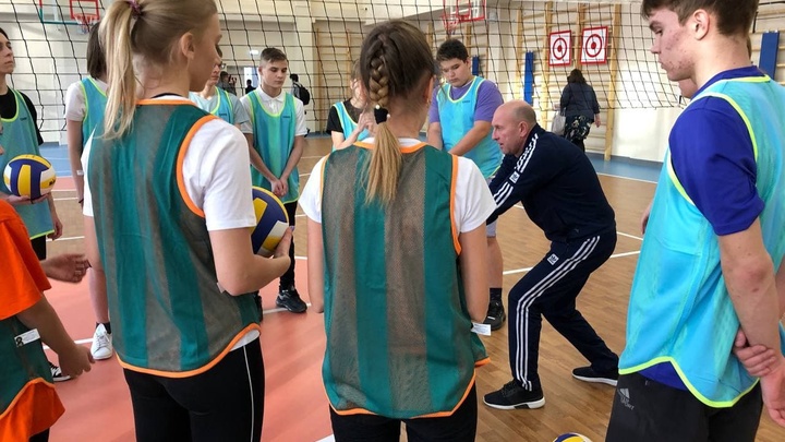 В челябинской школе объявили набор в класс ФСБ: берут и девочек