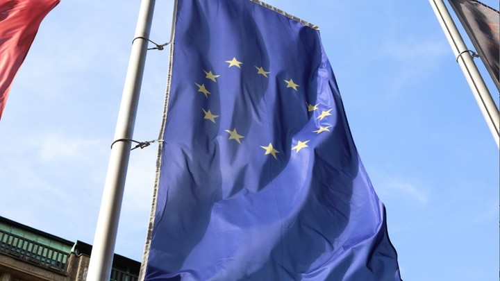 Конфликт на Украине показал, кому подчиняется Евросоюз. Правду раскрыл экс-премьер Италии