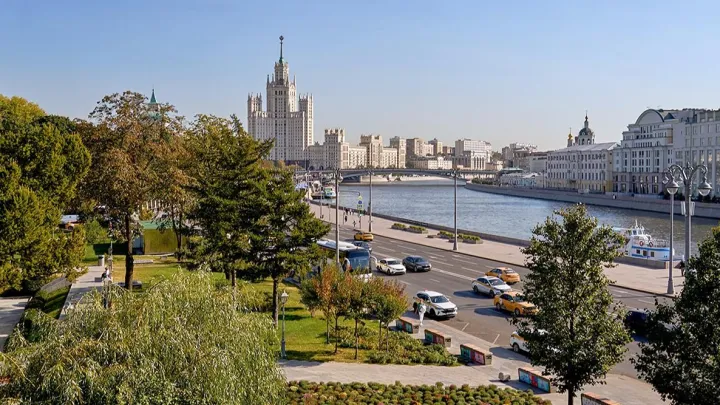 Зеленые зоны и умные дома: какой москвичи видят столицу будущего