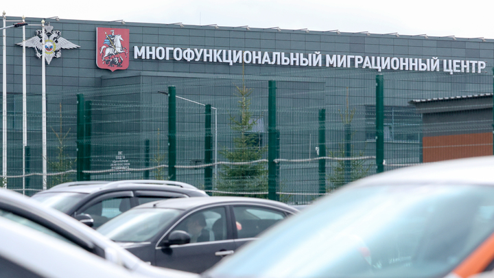 Заур Смирнов предложил запретить въезд в Россию мигрантам за разжигание вражды