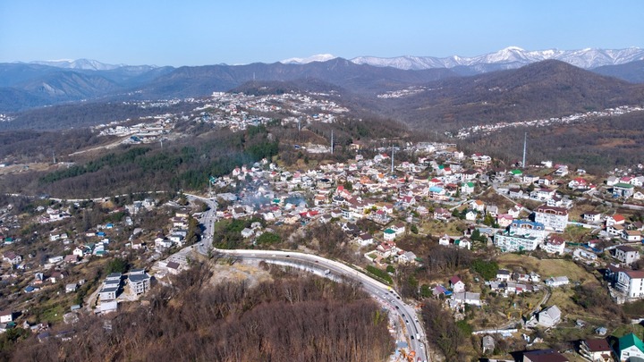В сочинском посёлке Дагомыс движение будут временно перекрывать по ночам из-за ремонтных работ