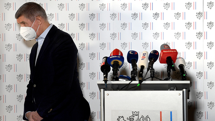 Большое спасибо!: Премьер Чехии поблагодарил Словакию за высылку дипломатов России