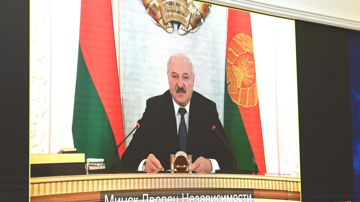 ЕС лишил Лукашенко легитимности и дал совет по управлению страной