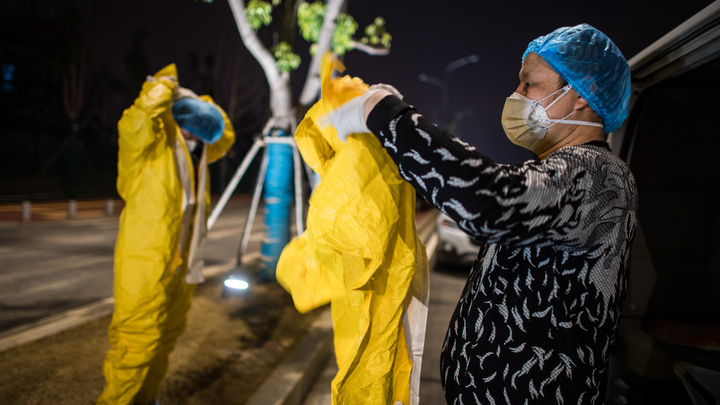 Панику надо заканчивать: Доктор Мясников простой статистикой объяснил, что страшнее коронавируса