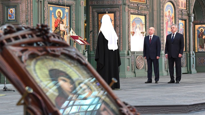 Все усилия к установлению мира: Патриарх Кирилл молится о разрешении конфликта в Карабахе
