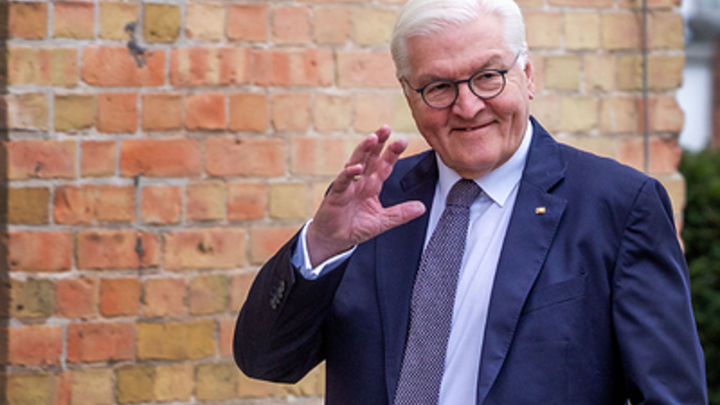 Президент ФРГ отменил визит в Киев по соображениям безопасности