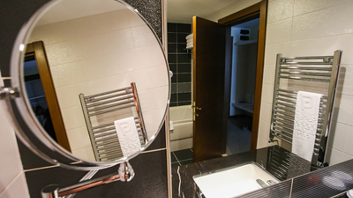 Зеркала засияют как новые. Старый советский рецепт выручил не одно поколение хозяек