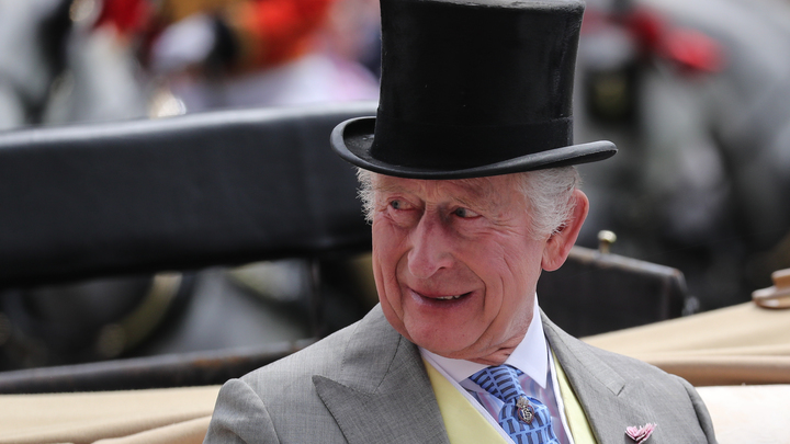 Больной Карл III купит шикарную квартиру на улице миллиардеров в Нью-Йорке