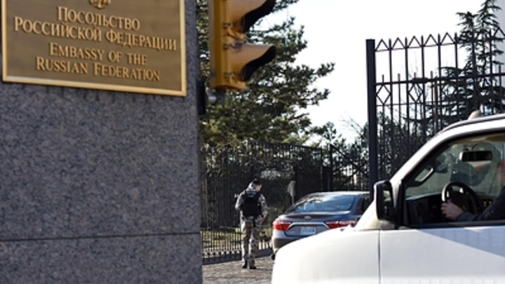 Сенатор США предложил ударить по России ядерным оружием. Русские осадили. Пока дипломатично