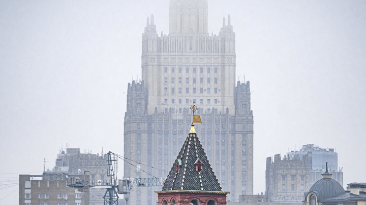 Россия включила ответку: Москва расширила список невъездных за счёт чиновников ЕС