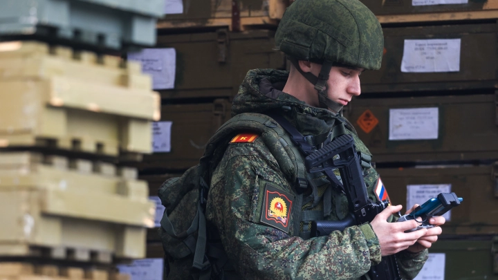 Ночные удары Армии России по целям на Украине: добивание НПЗ в Кременчуге, пожары в Одессе