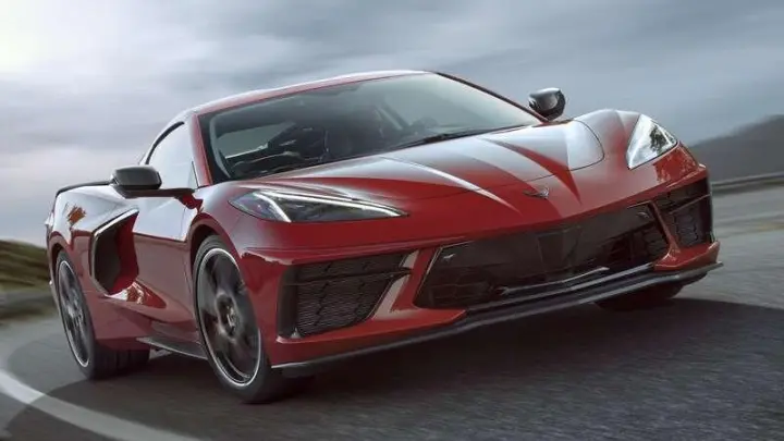 Суперкар по цене китайского кроссовера: характеристики Chevrolet Corvette