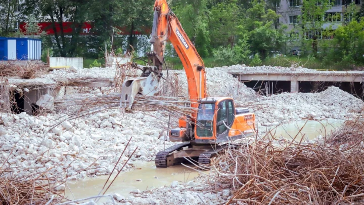 Вместо заброшек – общественные пространства: как в Подмосковье борются с проблемными строительными объектами и что появляется вместо них
