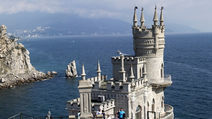 Целый регион России вынесли за скобки: В прямом эфире вновь зазвучал вопрос Чей Крым?