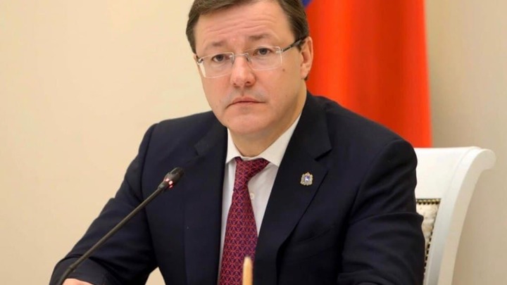 Губернатор Дмитрий Азаров объяснил, почему не стал прививаться против COVID-19