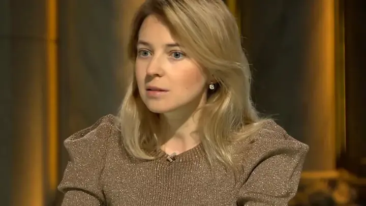 От афрокос до классики: Поклонская удивила подписчиков новым имиджем