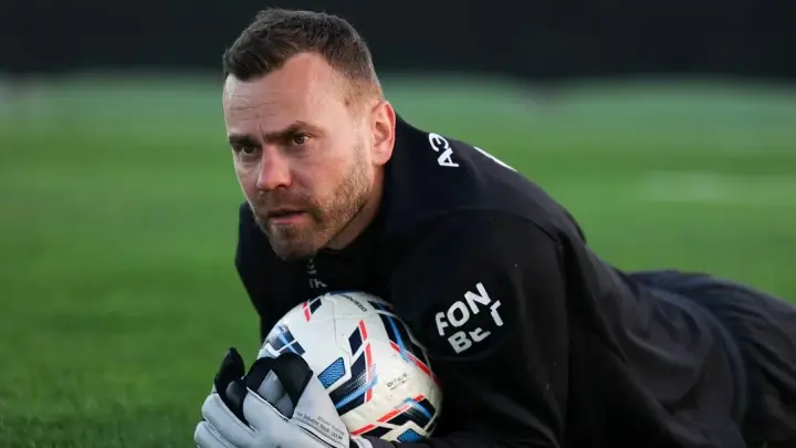 ЦСКА потерял двух футболистов до конца сезона: не сыграют Мойзес и Акинфеев