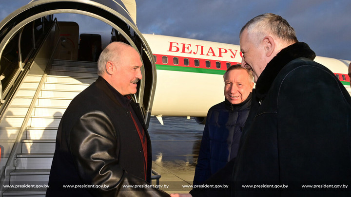 Пропавший из графика день: Что делает в России Лукашенко до встречи с Путиным