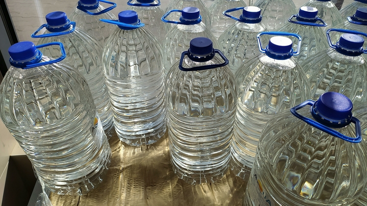 Врач EMC Бережная назвала риски от избытка и недостатка воды