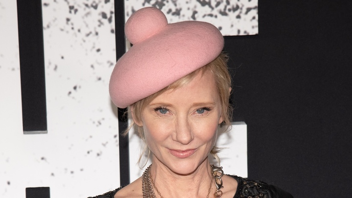 Умерла голливудская звезда Энн Хеч: Врачи отключили системы жизнеобеспечения