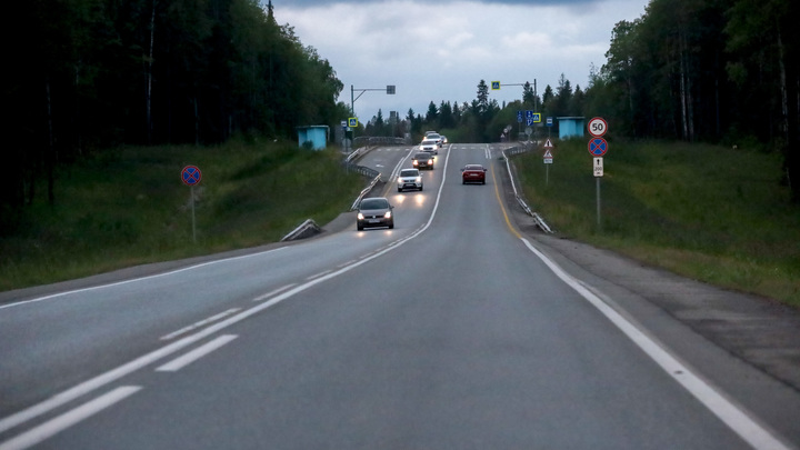 В Санкт-Петербурге разбился грузовик с росгвардейцами