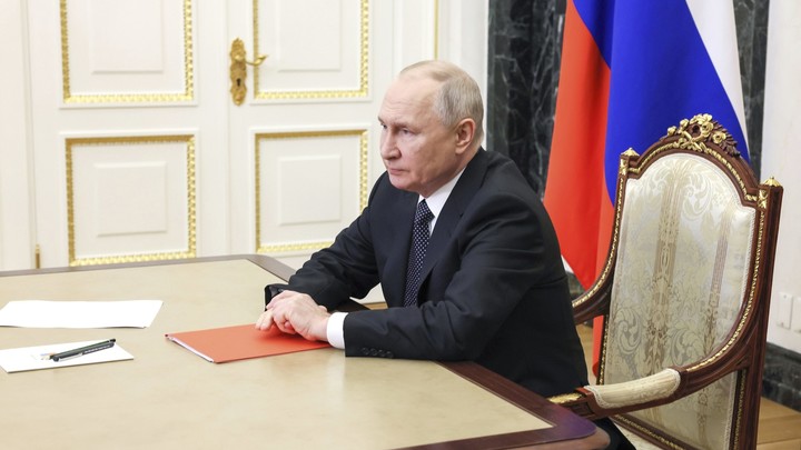 Бунт в Махачкале раскачала агентура западных спецслужб - Путин