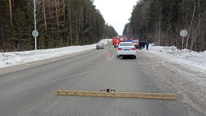 На водителя автобуса, в ДТП с которым на Урале погибли четыре человека, завели дело