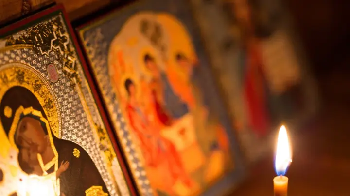 Иеромонах Федорит объяснил, когда и кому можно пить вино в Великий пост