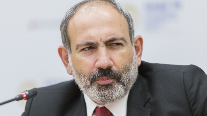 Латышев: Ереванская элита обезумела, прёт на Запад и разругалась с Россией