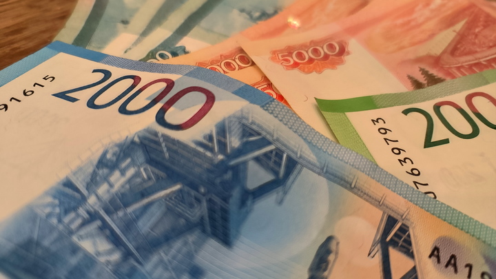 В России могут отменить налог на доход при зарплате менее 30 000 рублей