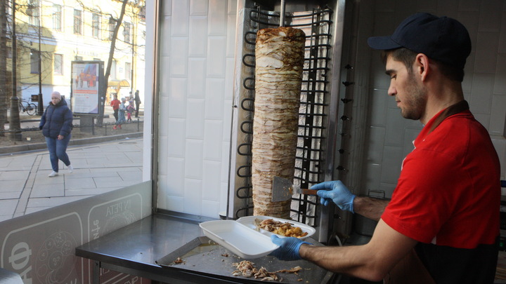 Врач рассказал о еде, стремительно разрушающей кишечник: Хуже картошки фри