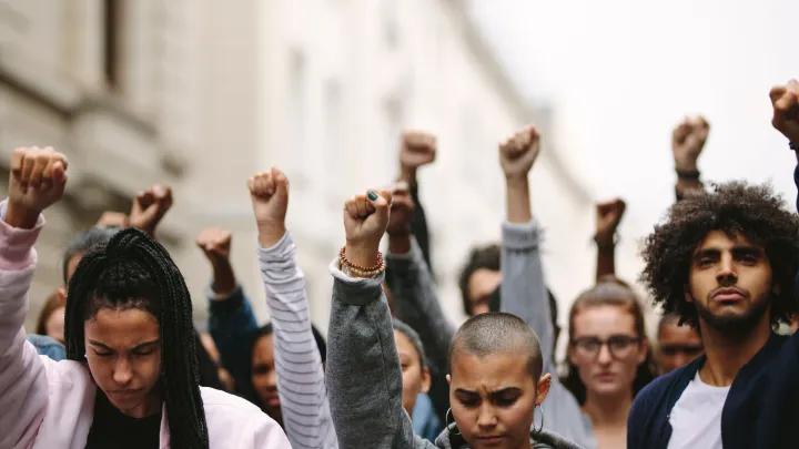 Революция зумеров в Камеруне: молодёжь вышла против 92-летнего президента Революция зумеров в Камеруне: молодёжь вышла против 92-летнего президента