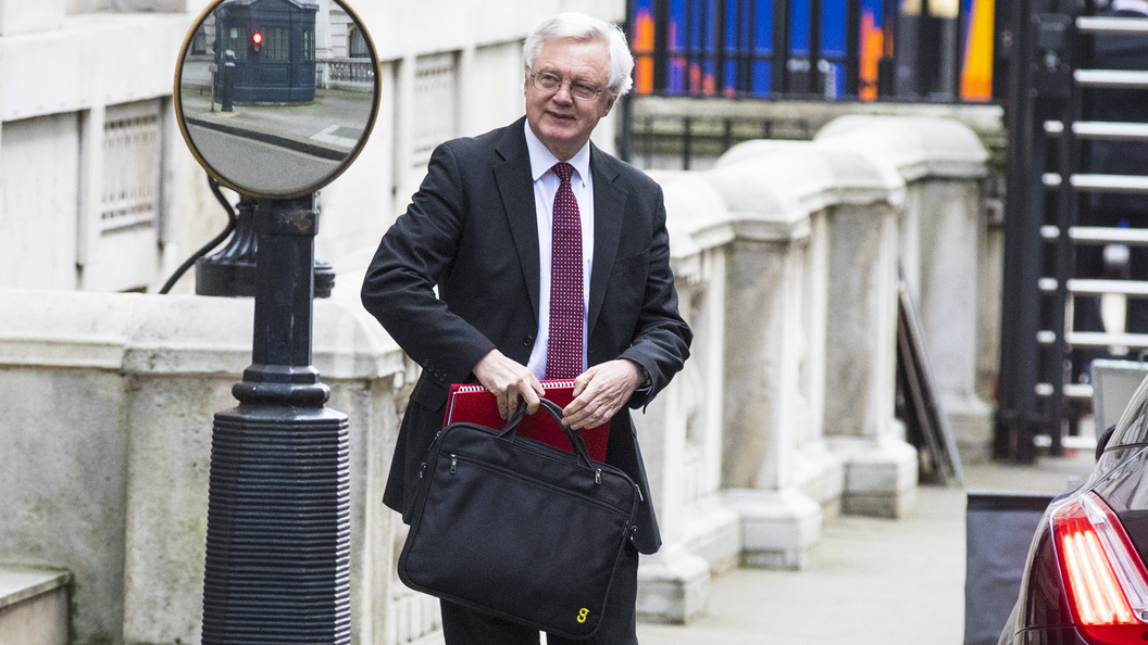 Великобритания не хочет снижать стандарты производства после Brexit Великобритания не хочет снижать стандарты производства после Brexit