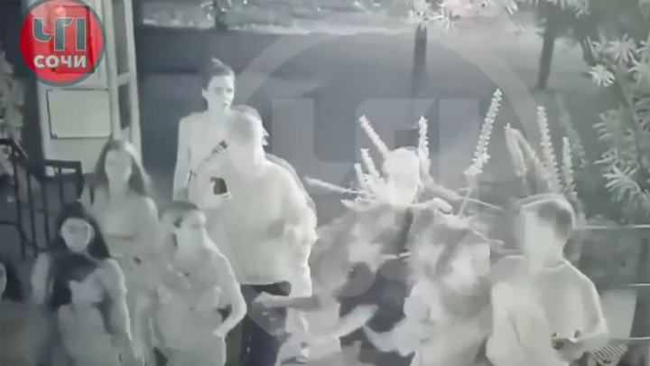 Полиция Сочи организовала проверку по факту наезда самокатчика на беременную женщину