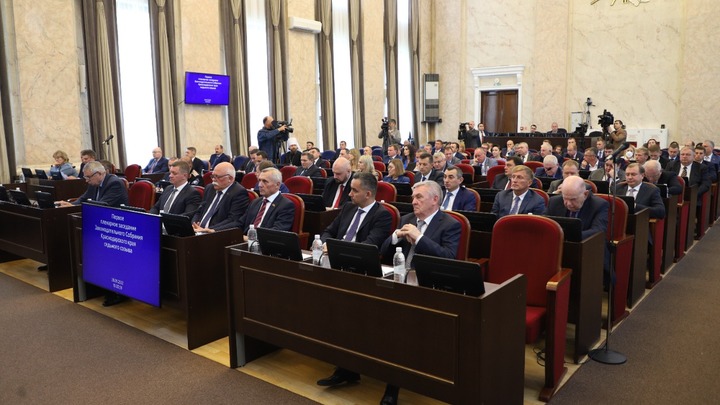 Структура Заксобрания нового созыва: Рассказываем, кто возглавил 12 профильных комитетов