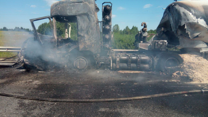 В Зауралье в страшном ДТП погибли 2 человека