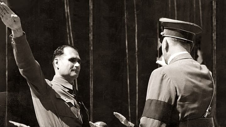 Обмануть Гитлера и уцелеть: Как британские интриганы лишили фюрера его правой руки
