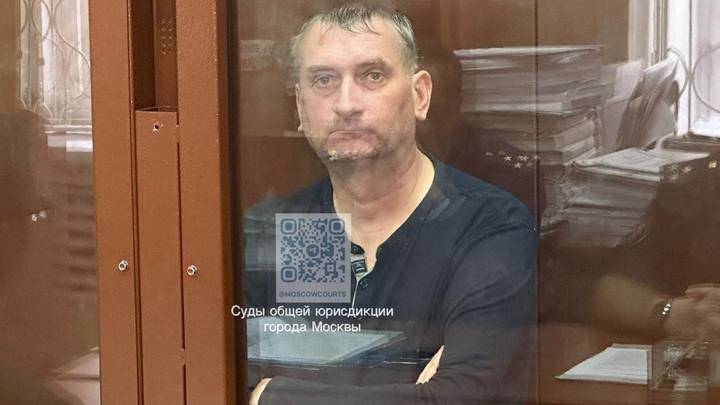 СК предъявил бывшему депутату Григорию Шилкину обвинение в растрате