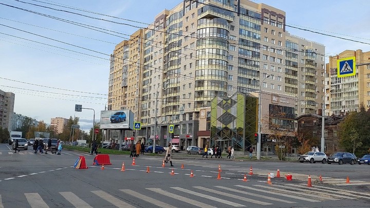 На перекрестке Ломоносова-Воскресенская  появится диагональная разметка