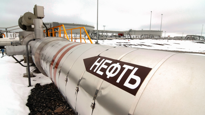 Евросоюз аннулировал ранее выданное Чехии разрешение на импорт нефти из России